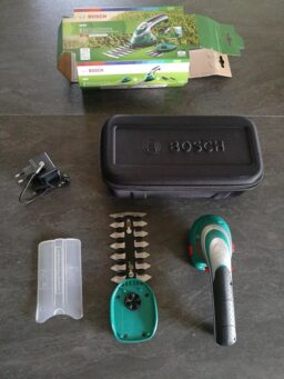 image client 8 Cisaille Taille Herbes sans fil Bosch Isio Set