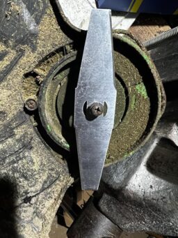 image client 8 Débroussailleuse Électrique sans fil Tucssarg DBE 21V4000Ah