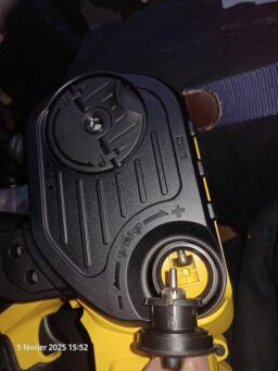 image client 8 Tronçonneuse Compacte DEWALT DCM565N XJ