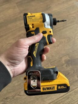 image client 8 Visseuse à Chocs DEWALT DCF850N XJ Compacte