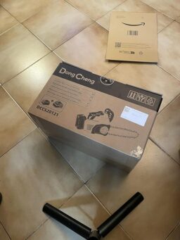 image client 8 Tronçonneuse sans fil DongCheng sans 18V Brushless