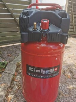 image client 8 Compresseur Vertical Électrique Einhell TC AC 240-50-10 OF