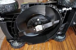 image client 8 Tondeuse À Gazon sans fil Greenworks G40LM41K2X