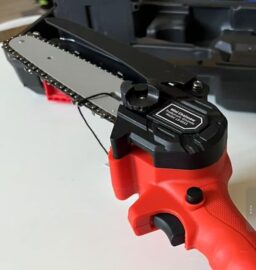 image client 8 Tronçonneuse Électrique sans fil Ginarelo Mini À Batterie 6 Pouces