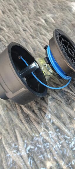 image client 8 Débroussailleuse sans fil Ryobi One+ Obc1820b