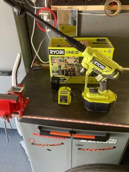 image client 8 Pistolet Haute Pression sans fil Ryobi RY18PW22A 0