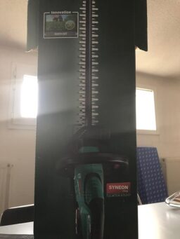 image client 9 Taille Haies sans fil Bosch UniversalHedgeCut 18V 50