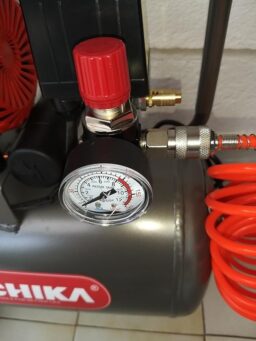 image client 9 Compresseur À Air Hychika Silencieux 24L