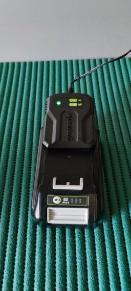 image client 9 Taille Haie Batterie Greenworks G24HT56K2