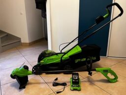 image client 9 Tondeuse À Gazon sans fil Greenworks GD24LM33K2
