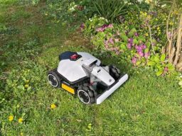 image client 9 Robot Tondeuse Autonome Mammotion LUBA Mini AWD 800