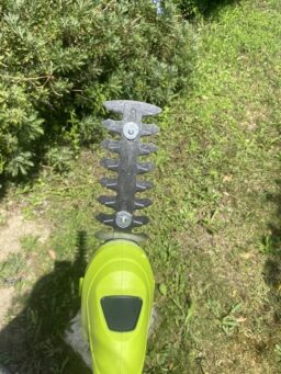 image client 9 Taille Haies Électrique SnapFresh Cisaille À Gazon Mini Haie sans fil