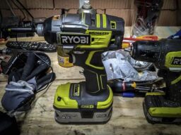 image client 9 Visseuse À Chocs Ryobi R18ID2 0