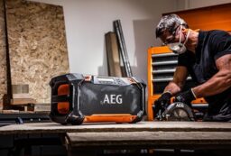 Image du fabricant 2 du AEG Radio de Chantier BRSP 18
