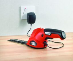 Image du fabricant 2 du BLACK+DECKER Sculpte-Haies Electrique