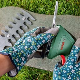 Image du fabricant 2 du Bosch EasyShear Cisaille Jardin