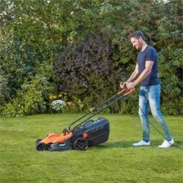 Image du fabricant 2 du Tondeuse filaire BLACK+DECKER 1800W
