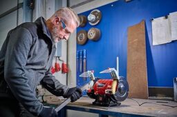 Image du fabricant 2 du Touret à meuler Einhell TC-BG 150 B