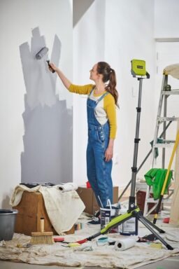 Image du fabricant 4 du Projecteur LED Ryobi trépied 18V