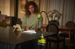 Image du fabricant 4 du Ryobi RLCF18-0 lampe LED sans fil