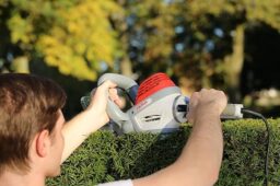 Image du fabricant 5 du IKRA taille-haie électrique IHS 650