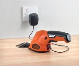 Image du fabricant 6 du BLACK+DECKER Cisaille Electrique Rouge