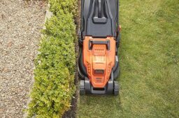 Image du fabricant 6 du Tondeuse filaire BLACK+DECKER 1800W