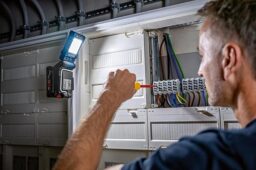 Image du fabricant 7 du Lampe sans-fil Bosch GLI 18V-800