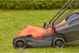 Image du fabricant 9 du BLACK+DECKER Tondeuse filaire orange